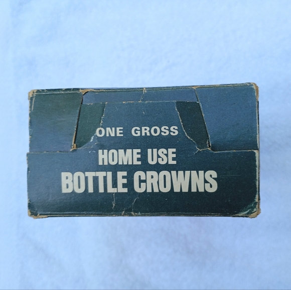 Partial Old Box of Crown Home Use Bottle Crowns - Picture 4 of 8
